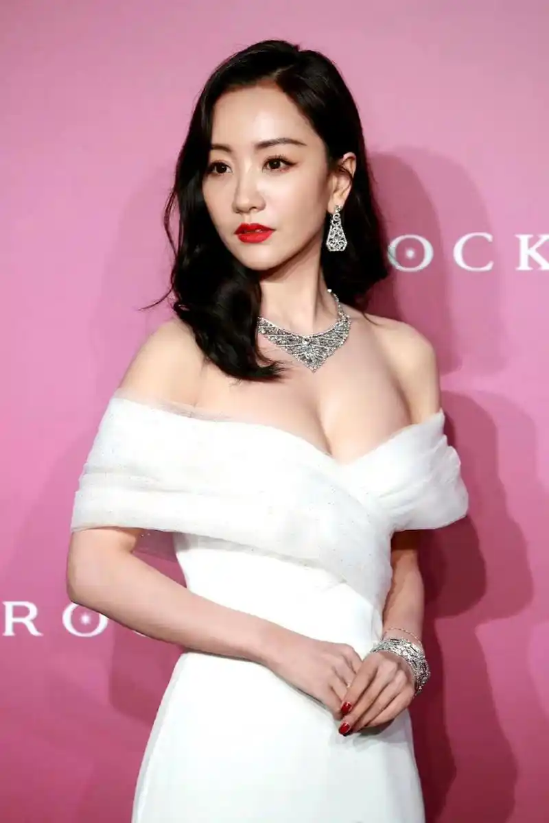 杨蓉白色抹胸裙#杨蓉