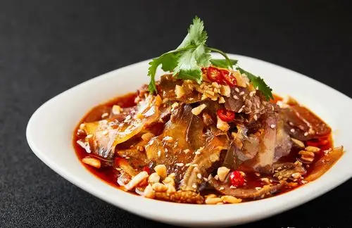 凉拌牛肉,软嫩鲜香,逢年过节家庭聚餐不能少的家常菜,宴客美食