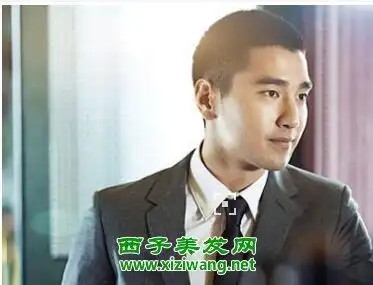 赵又廷寸头发型造型 帅气型男短发就这样扎