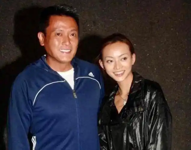 回顾:20位香港老牌男星现状,有人93岁还没结婚,有人已四婚四离