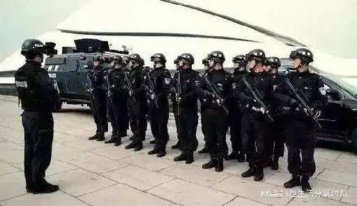 99式执勤警服有哪些优点和不足为何深受民警的喜爱