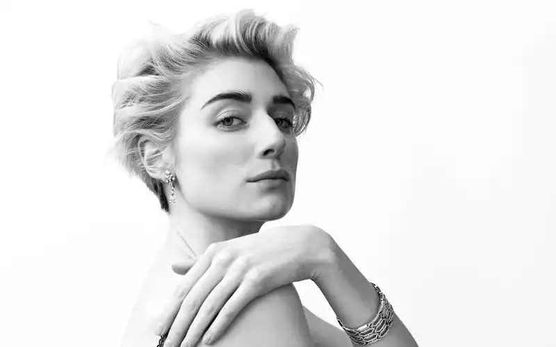 欧美女星伊丽莎白·德比齐黑白大片壁纸