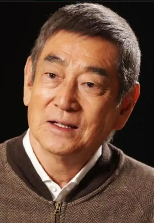 83岁高仓健去世,无儿无女的他把40亿遗产全留给了保姆,结果亮了