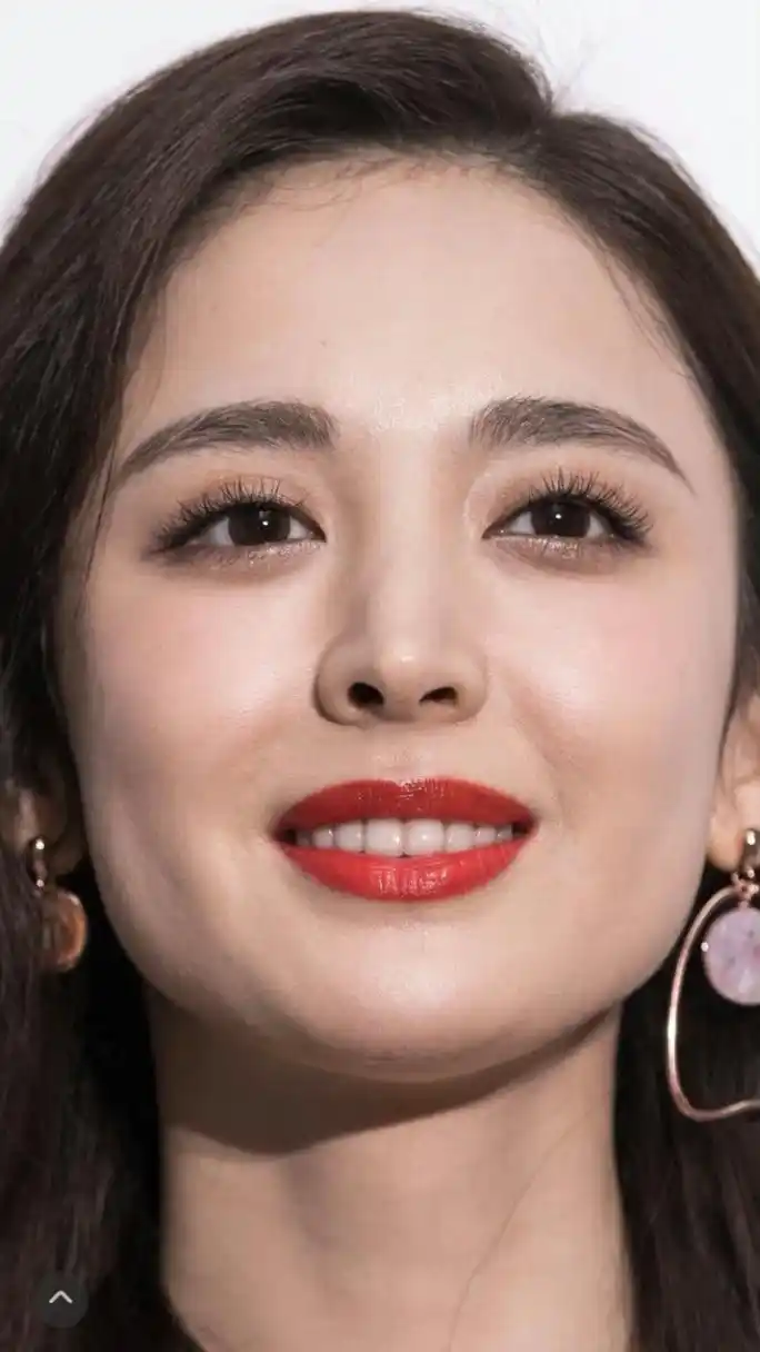 古力娜扎生图也是绝美,内娱没人能超过了,真是新疆人颜值的骄傲