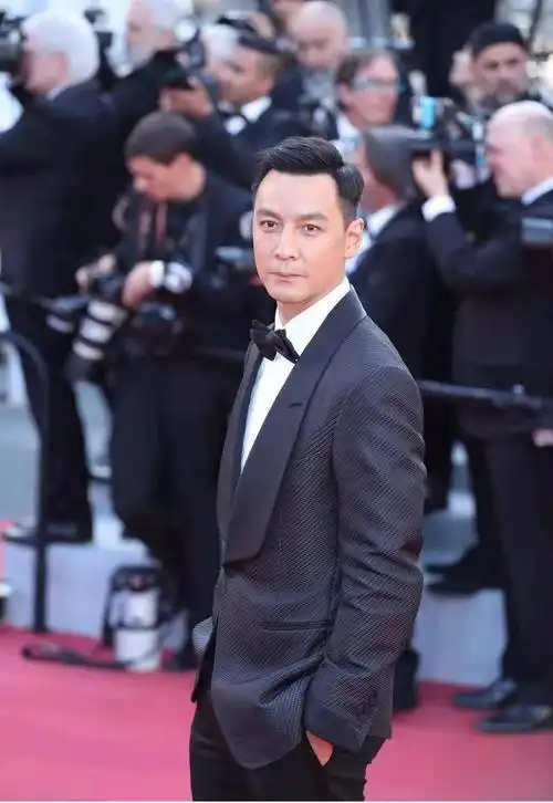 提起梁家辉这个名字,是在论及"香港演技最好的男演员"时,会立即闪现的