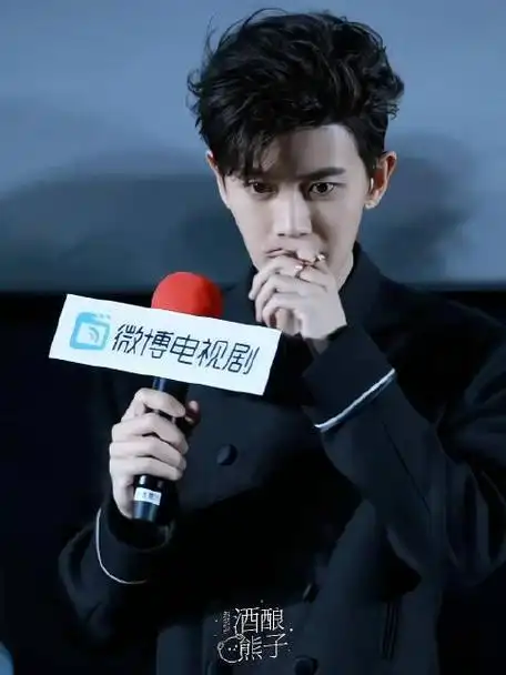 omg任嘉伦这套黑色新中式西装真的很帅