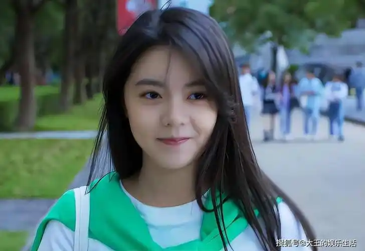 张嘉译的6个"女儿",前5个都越来越火,唯独她渐渐被遗忘