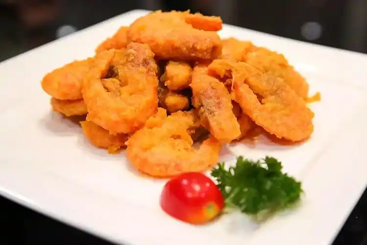 蛋黄焗虾(蛋黄焗虾仁图片)