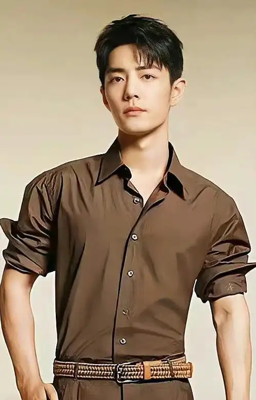 肖战棕色连体工装造型