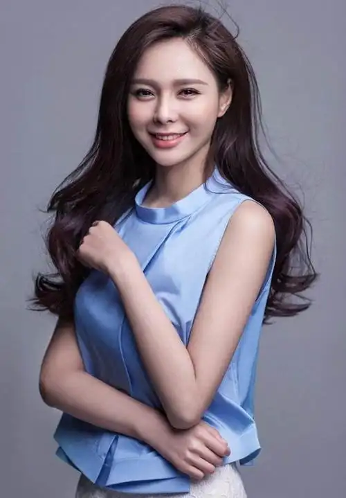 沈梦辰美腿高跟鞋沈梦辰美胸图片