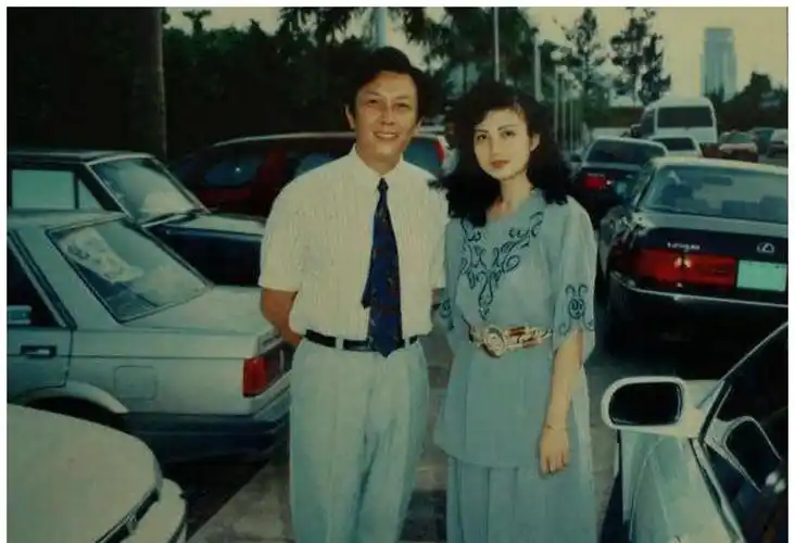 唐国强前妻孙涛自杀时让女儿报仇32年后女儿把继母当亲妈