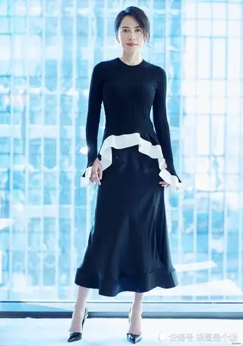 同样情况的还有宁静和俞飞鸿,宁静有一种野蛮的性感力,俞飞鸿是大气