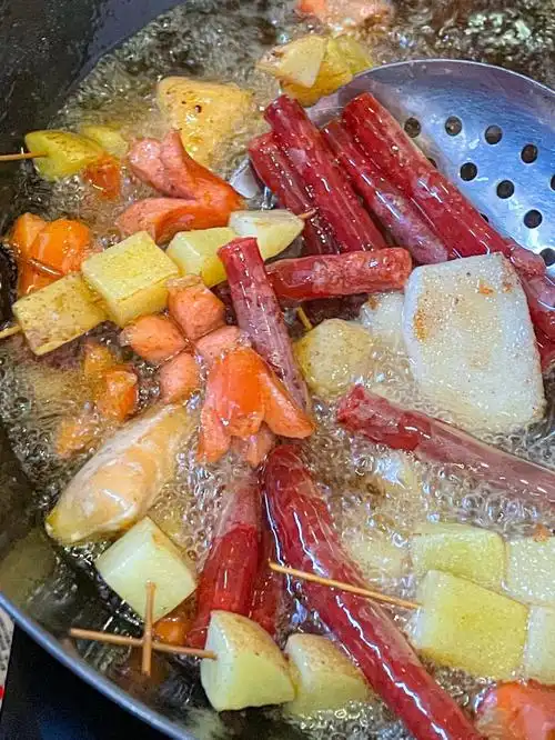 居民楼下的甜不辣串串03r好吃到吞舌头