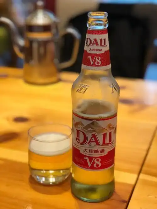 大理v8 王少这几天喝的能绕古城一圈