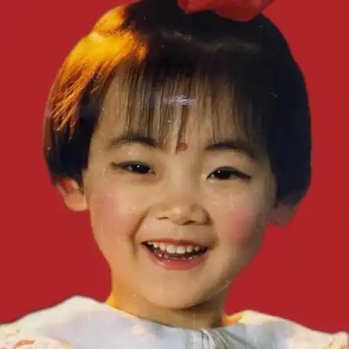 苗苗换新头像了