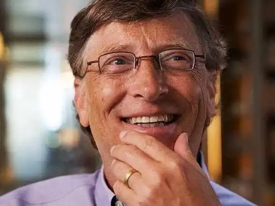 我们不妨想一想,能让一个首富唯一崇拜的人得多么大本事呢?