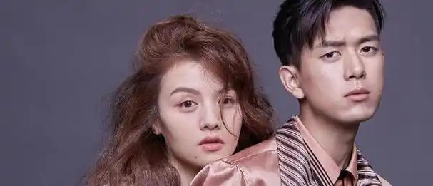 在原来的新剧中,李现扮演的杨紫角色,从顶层降到了第二层