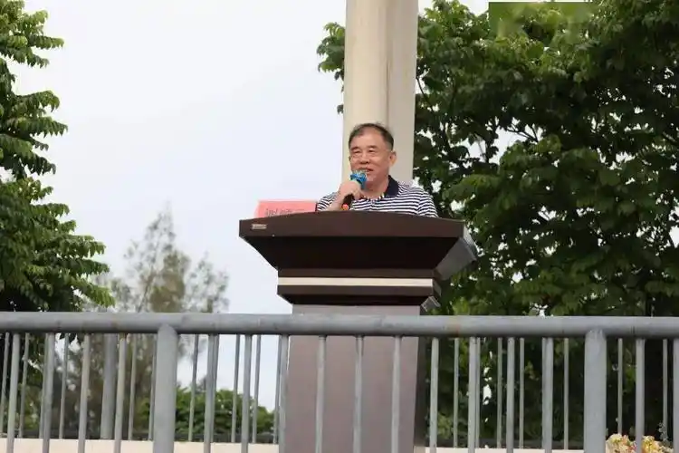 青春不散场梦想正扬帆泉州五中2022届高中毕业典礼圆满举行