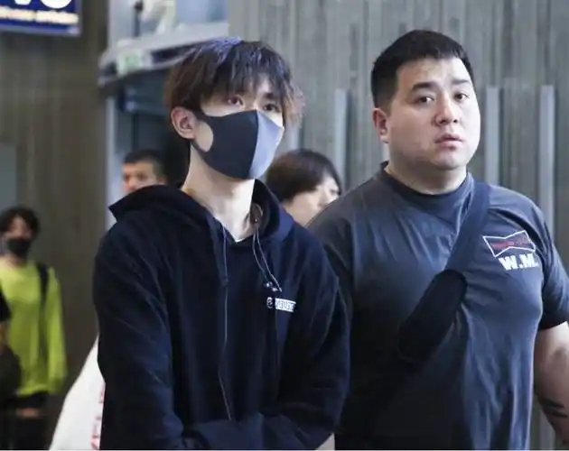 原创明星与助理的关系赵小棠吐槽易烊千玺依赖她还带助理拍戏