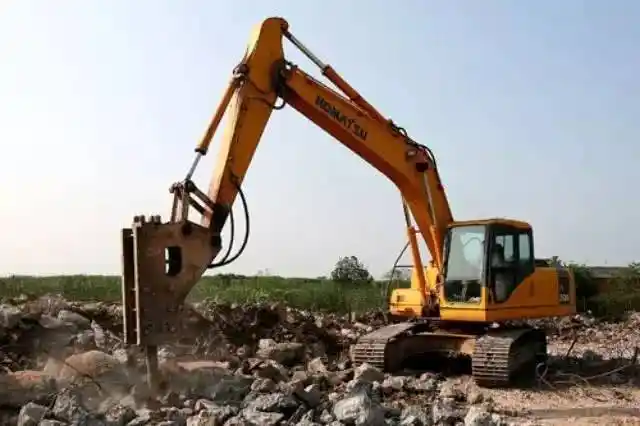 由于破碎锤是往复快速的冲击运动,回油的速度快并且相对脉冲较大,造成