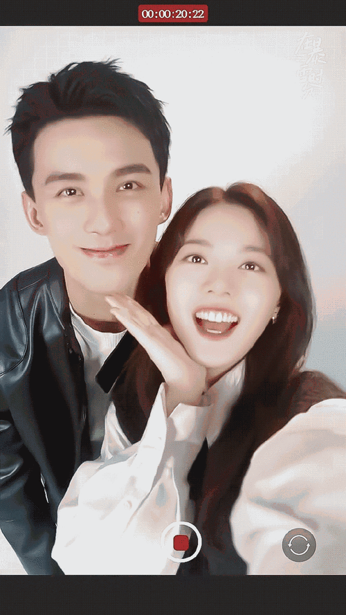 就短短几秒我真的反复观看,吴磊和麦麦真的把那种热恋期男生女生的