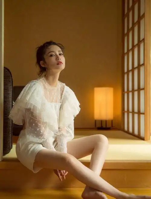 女神李沁:第4933期气质潮流美图欣赏_高清图集_新浪网