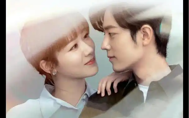 肖战和杨紫,艺人之间的距离是好事!