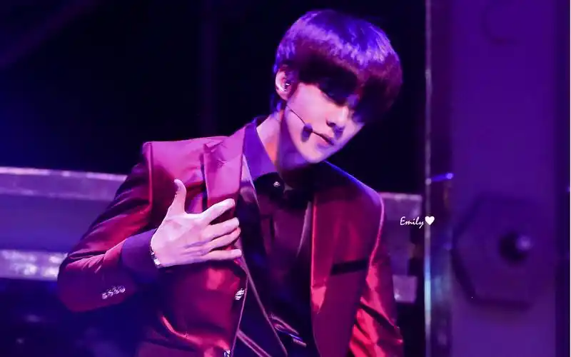 吴世勋sehun | 太大了好无助