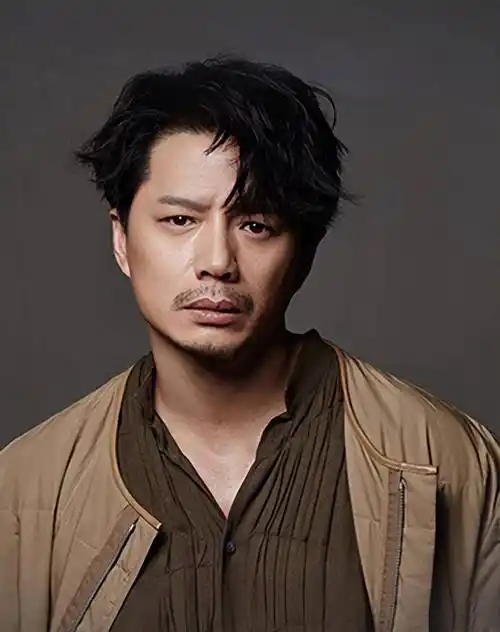 "大器晚成"的9位中年男明星:有人沦为笑柄,有人苦尽甘来_张嘉译_黄渤