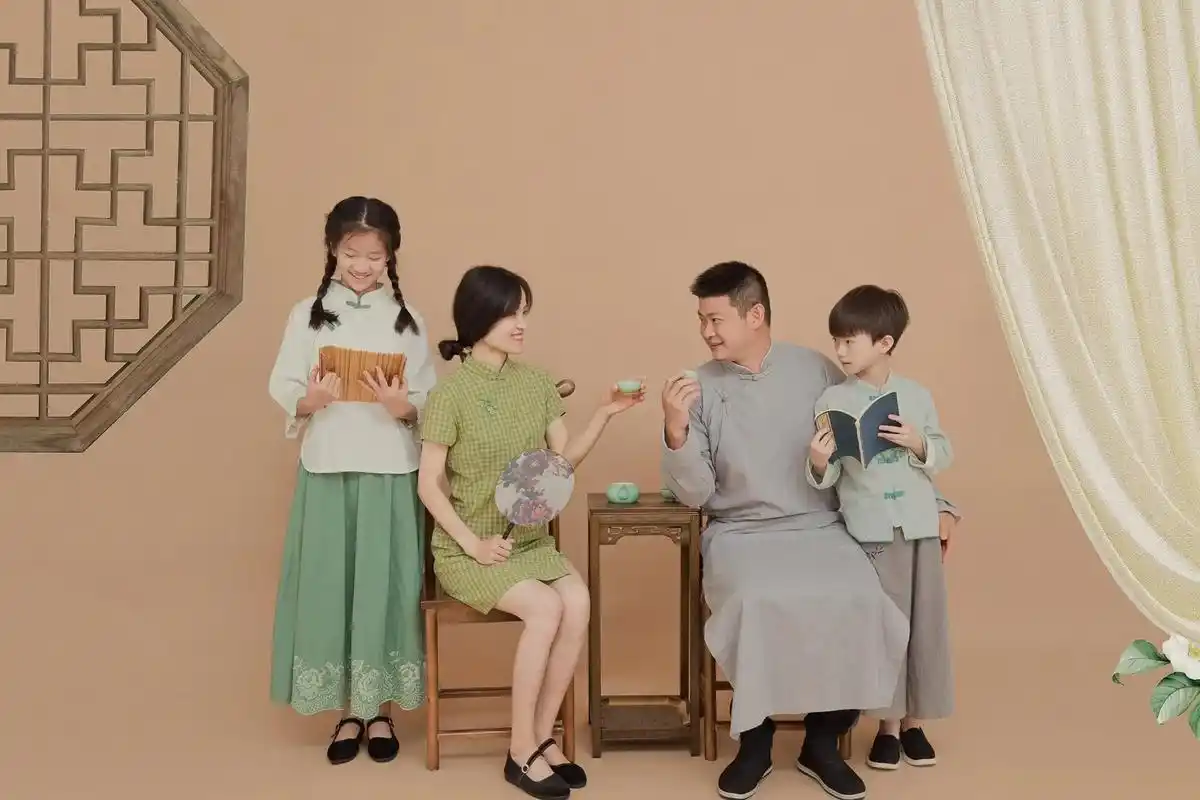 古风写真.#简画摄影 #宜春儿童摄影 #亲子照全家福 #国风 - 抖音