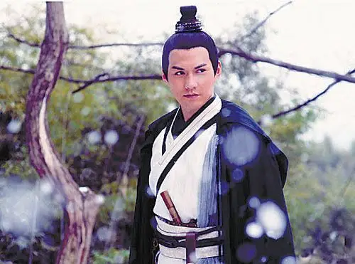 严宽—《倾世皇妃》孟祈佑.