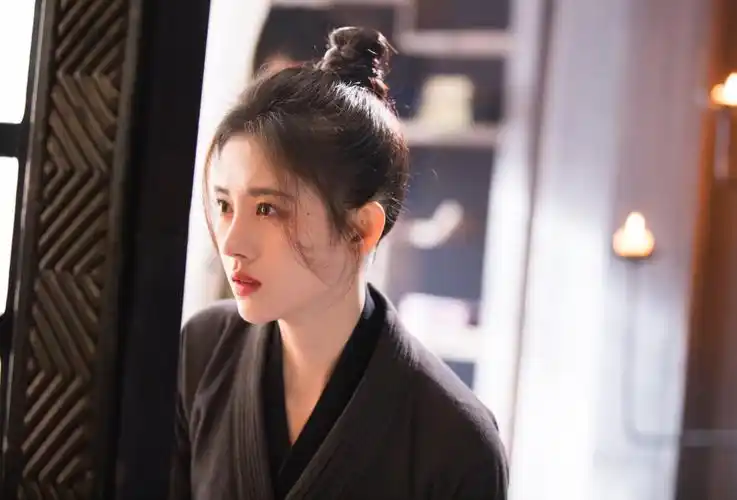 鞠婧祎黑色古装服4k壁纸_4k美女图片高清壁纸_墨鱼部落格