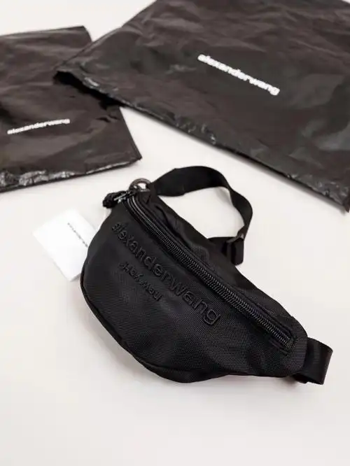 alexanderwang亚历山大王牛津布胸包