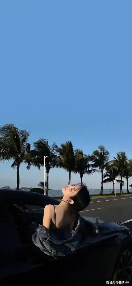 最新撩人的美女背部手机壁纸_美背秀身材的唯美壁纸大全_背影_图片