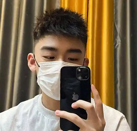 原创超火男生夏季发型推荐理发师建议这3款剪完清爽涨颜值