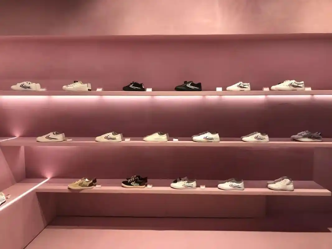 飞跃从改良开始的小白鞋时尚