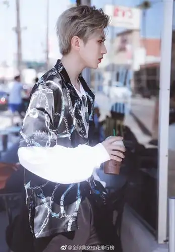 蔡徐坤侧颜杀,有没有撩到你