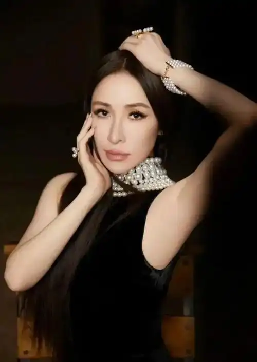 图源:萧亚轩微博来源:深圳晚报编辑:孙萌实习编辑:曾静瑜