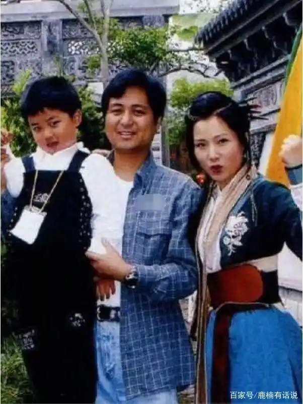 何赛飞:嫁老师的儿子不要彩礼,让孩子随自己姓,与老公恩爱34年