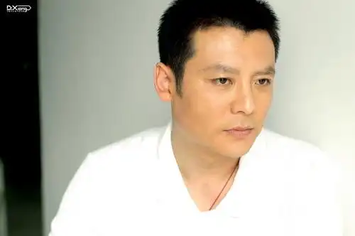 资料图片:演员佟凡精美写真(10)