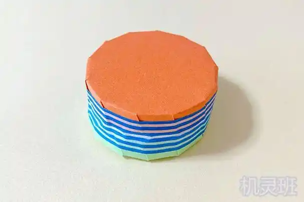 废物利用自制能发声的幼儿乐器卫生纸芯手工做手铃鼓步骤图解