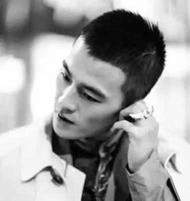 qq头像男生个性寸头