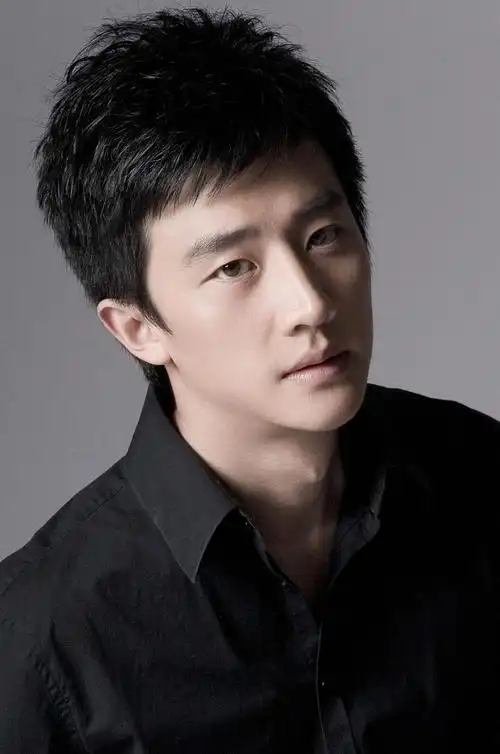 图集他的作品黄轩,1985年3月3日出生于甘肃省兰州市,华语影视男演员