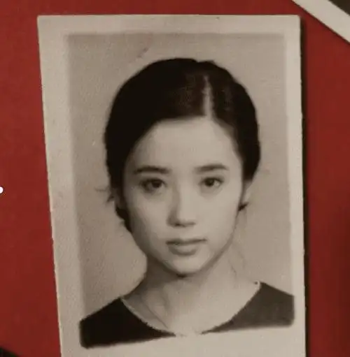 原创班长公开中戏96级学生证件照,梅婷跟胡静曾黎比章子怡美太多了
