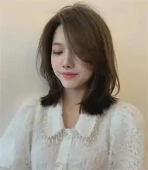 巨减龄的直发发型推荐,比卷发更好打理