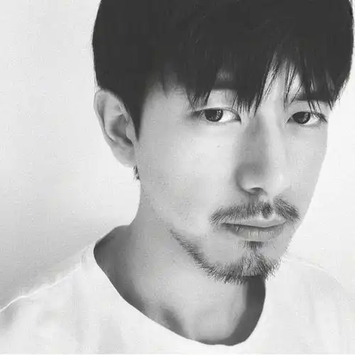 李现,陈晓,白宇留胡子更帅了,但还有一些人剃了胡子变丑了._胡须