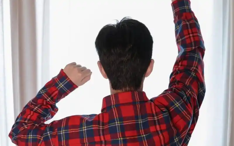 肖战的仪式感,熟悉的背影,熟悉的手势又来了!