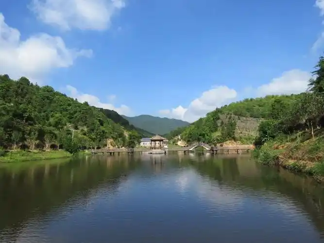 美得醉人紫金竟然藏着一个世外桃源