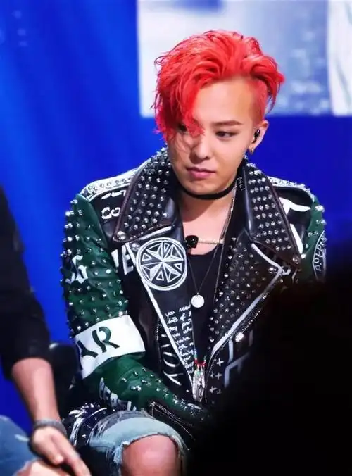 权志龙元旦宣布2023年solo回归,这个男人终于回来了,在他消失的几年里