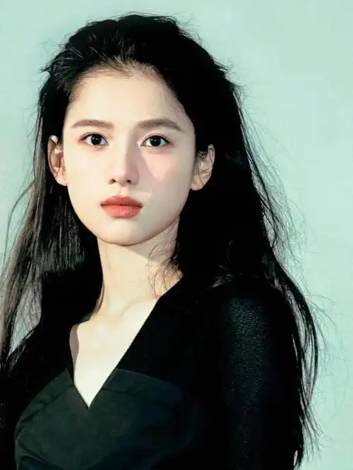 单论长相,其实钝感力更足有人说偏东南亚长相有人说是浓厚的故事脸真